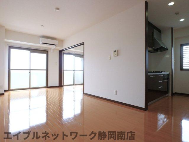 居室・リビング　使いやすい居間です