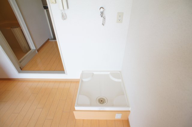 その他　室内洗濯機置場です