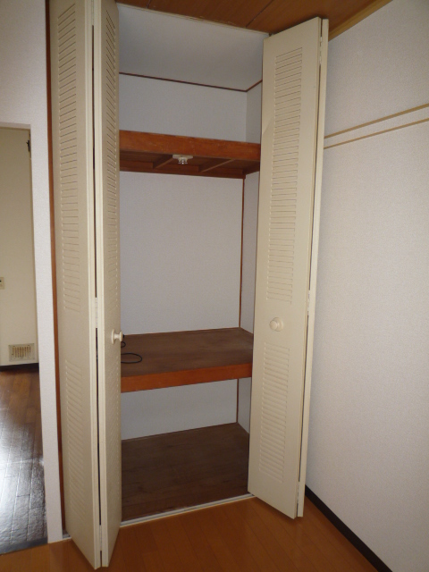 収納　押入れ