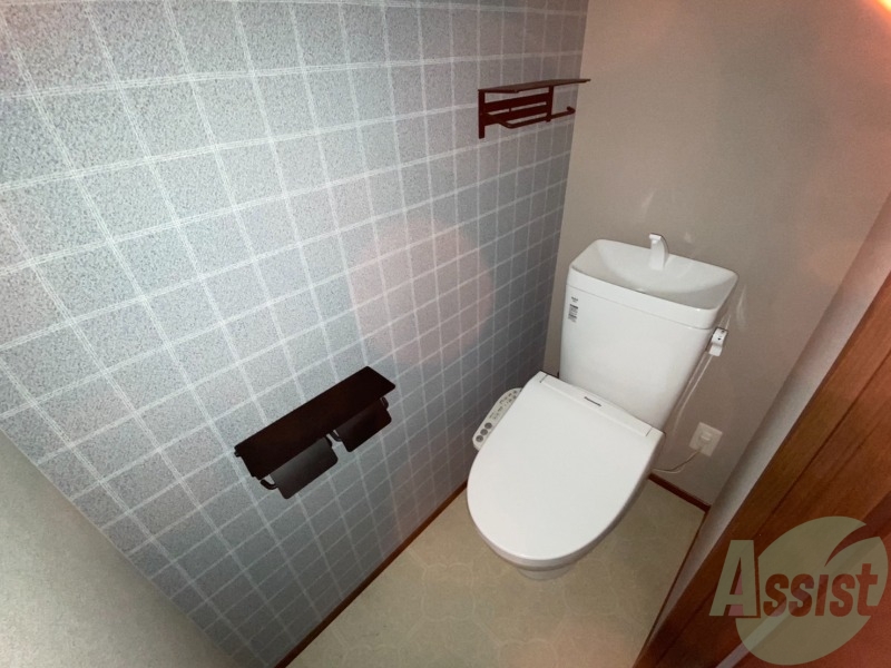 トイレ　トイレはウォシュレット機能付きで、快適にお過ごしいただけます