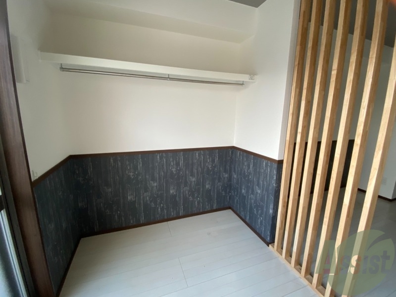 収納　洋室にございます収納は大きく沢山しまえそうです。