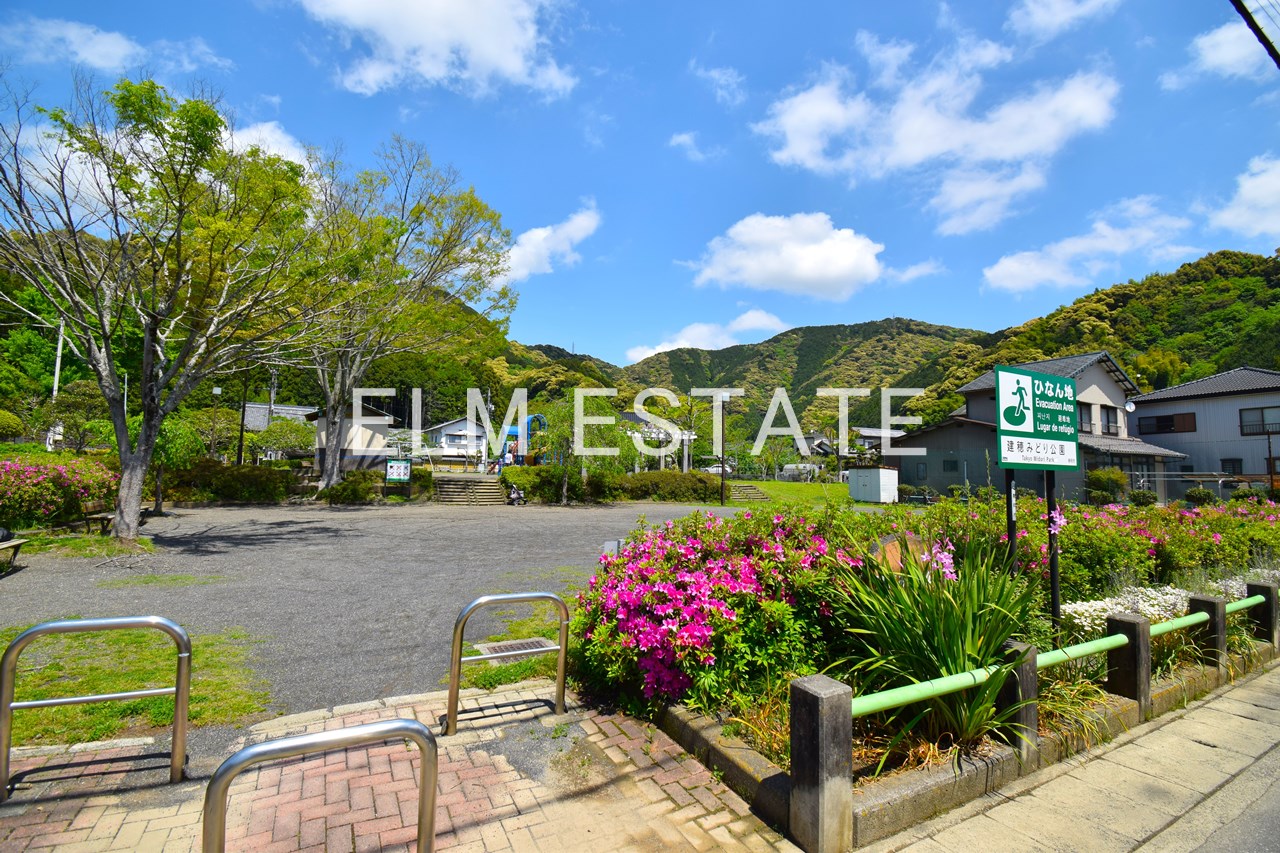 公園　建穂みどり公園（公園）まで501m