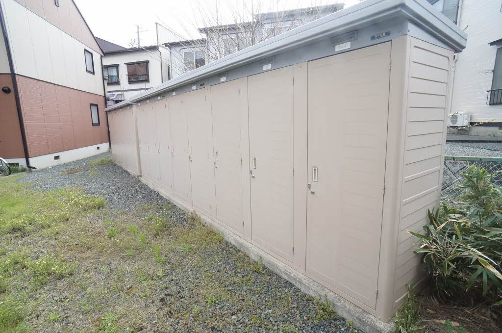 建物外観　ストッカー