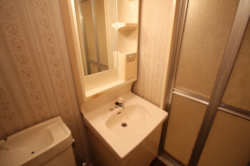 洗面設備　※同タイプのお部屋写真です。現況優先。