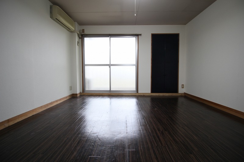 居室・リビング　※同タイプのお部屋写真です。現況優先。