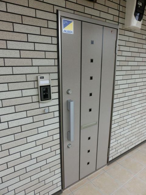 セキュリティ　ＴＶモニターホン付きで安心ですね