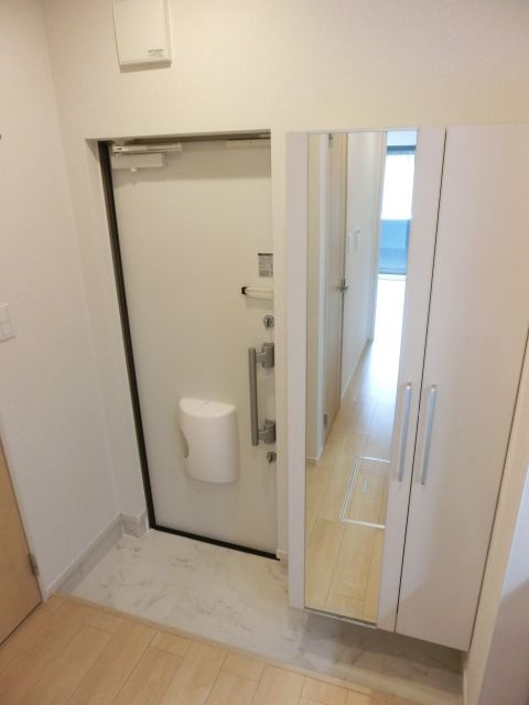 玄関　シューズボックス付きの玄関です