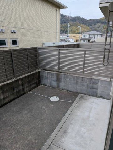 バルコニー　同仕様：テラス