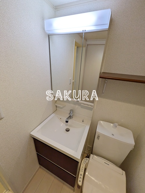 洗面設備　身支度に欠かせない独立洗面台♪