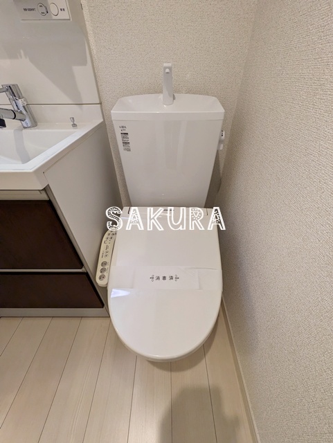 トイレ　嬉しい温水洗浄便座♪