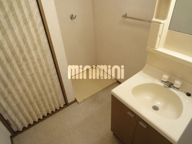 洗面設備　◇ファミリーにうれしい脱衣所兼、洗面所◇