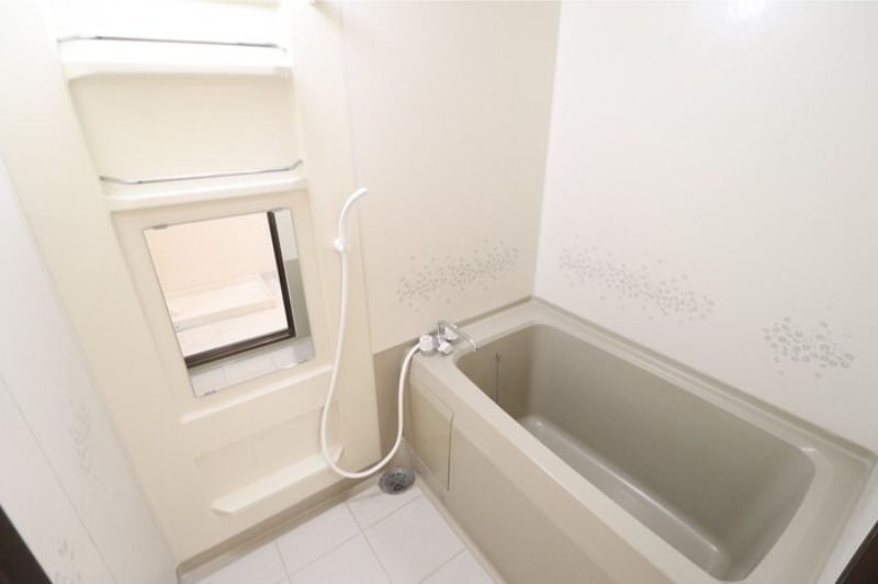 バス・シャワールーム　図面と現状に相違がある場合には現状を優先