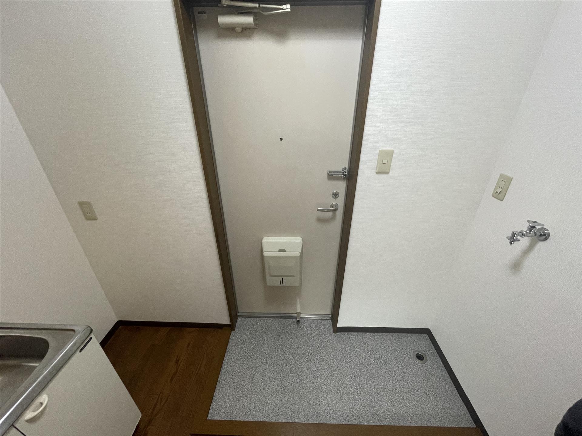 SOUTH WINGの玄関写真