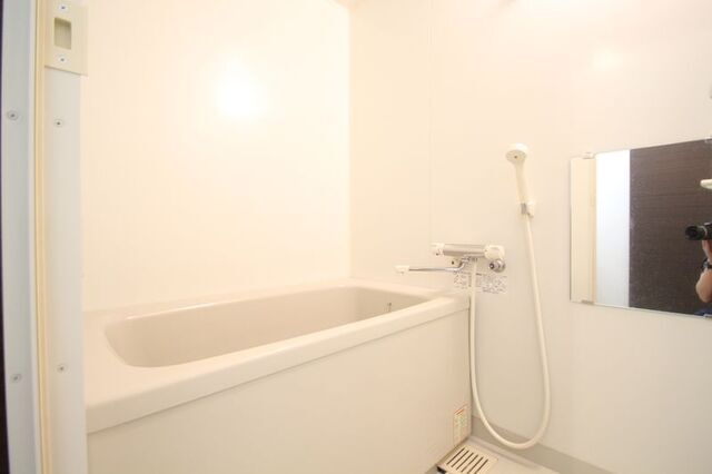 バス・シャワールーム　※別室の参考写真の為、現況優先です。