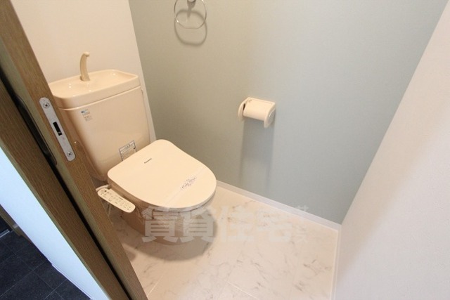 地下鉄長堀鶴見緑地線 蒲生四丁目駅 徒歩4分 4階建 築25年のトイレ写真