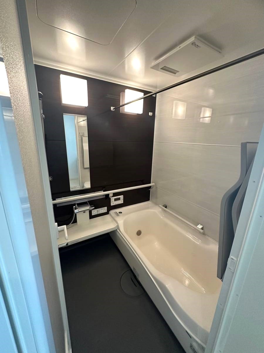 バス・シャワールーム　浴室暖房乾燥機付きです♪※同仕様になります