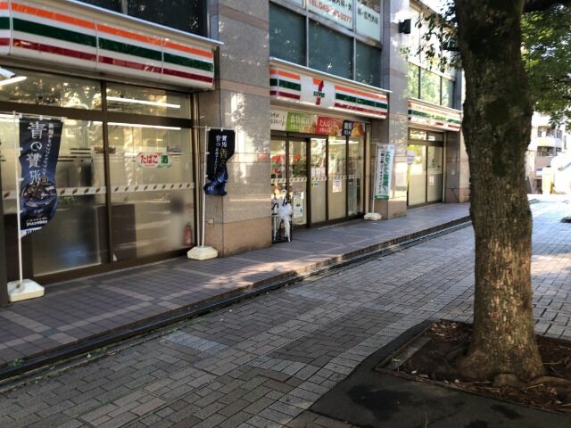 コンビニ　セブンイレブン横浜仲町台店（コンビニ）まで112m