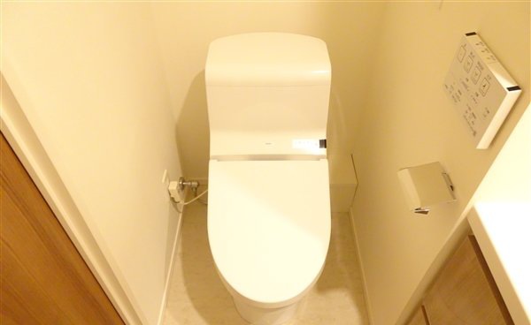 トイレ　※別部屋参考写真