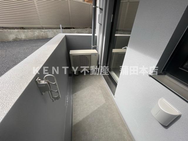 バルコニー　外からの目が気にならないバルコニーで洗濯物が干せます