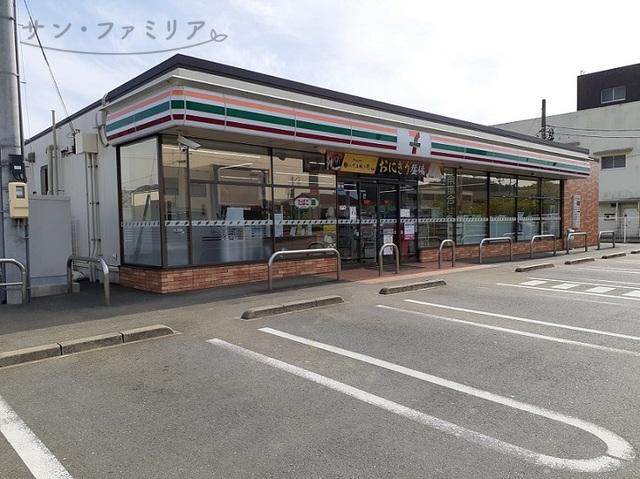 コンビニ　セブン-イレブン 田原福江町店（コンビニ）まで428m