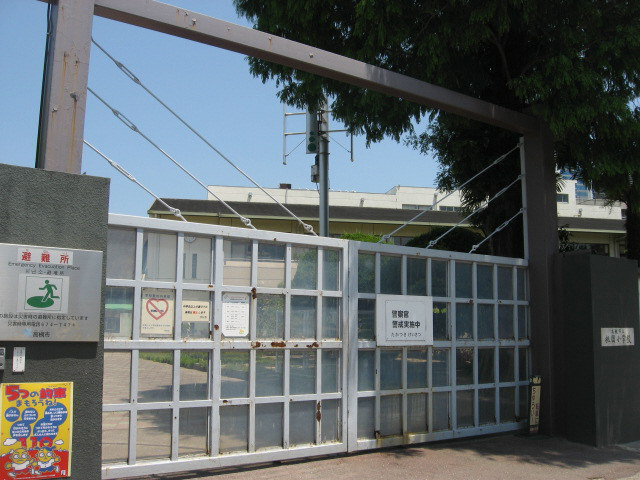 小学校　高槻市立桃園小学校（小学校）まで254m