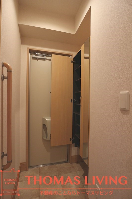 玄関　実際の写真を準備中の為、同じ建物の別室写真です。参考下さい。