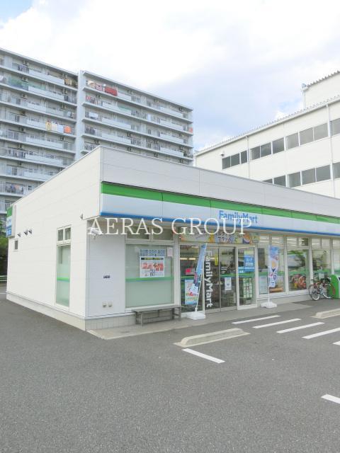 コンビニ　ファミリーマート環八北赤羽店（コンビニ）まで247m