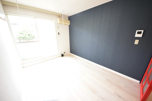 居室・リビング　～別号室参考写真～