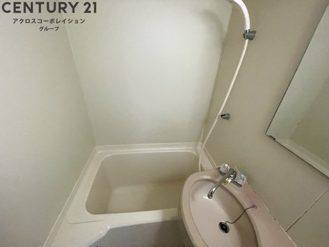 バス・シャワールーム　シンプルなユニットバスです♪