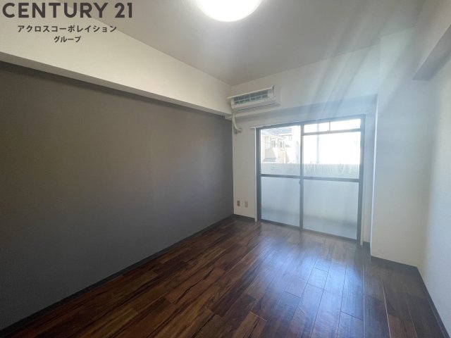 居室・リビング　２面採光ｄふぇ明るい７帖の洋室です♪