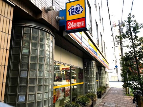 コンビニ　ミニストップ日本橋馬喰町2丁目店（コンビニ）まで358m