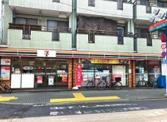 コンビニ　セブンイレブン 葛飾青戸3丁目店（コンビニ）まで392m