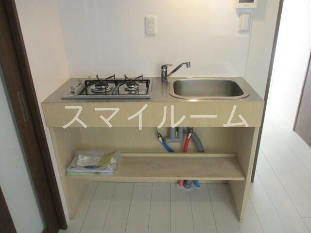 キッチン　別部屋参考写真となります。