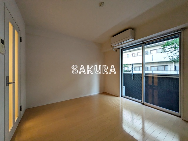 居室・リビング　使いやすい形の為、レイアウトを楽しめます♪