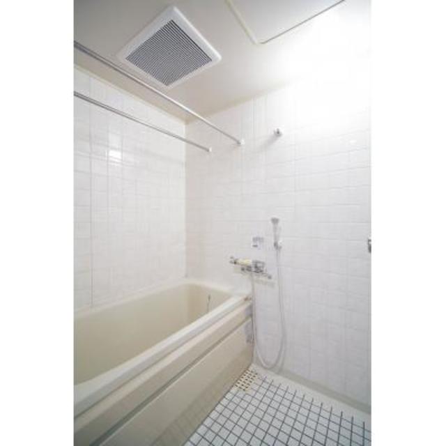 バス・シャワールーム　※写真は同タイプ住戸です。