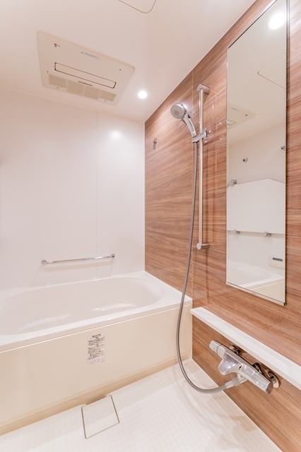 バス・シャワールーム　※写真は同タイプ住戸です。