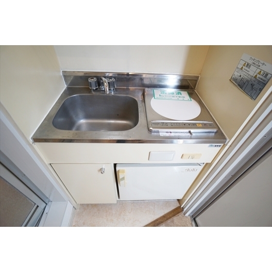 その他　ＩＨ対応のコンパクトキッチン