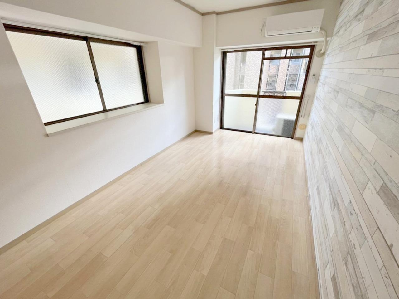 居室・リビング　2面採光の角部屋です。