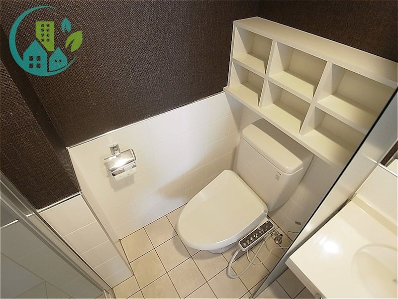 トイレ　WOB六甲道(ウォブロッコウミチ)