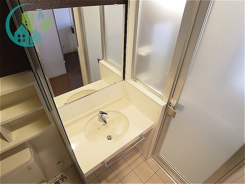 収納　WOB六甲道(ウォブロッコウミチ)