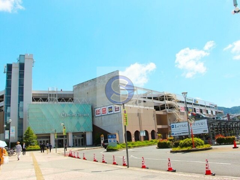 スーパー　北野エースMOMOテラス店（スーパー）まで1921m