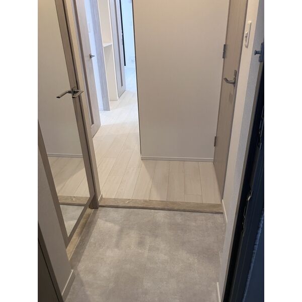 玄関　ゆったりとした玄関です