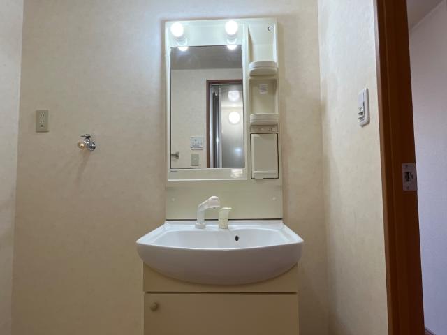 洗面設備　洗髪洗面化粧台