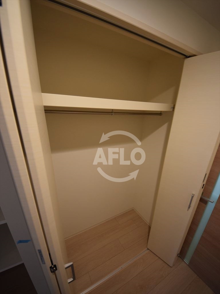 収納　アーバネックス北堀江　クローゼット