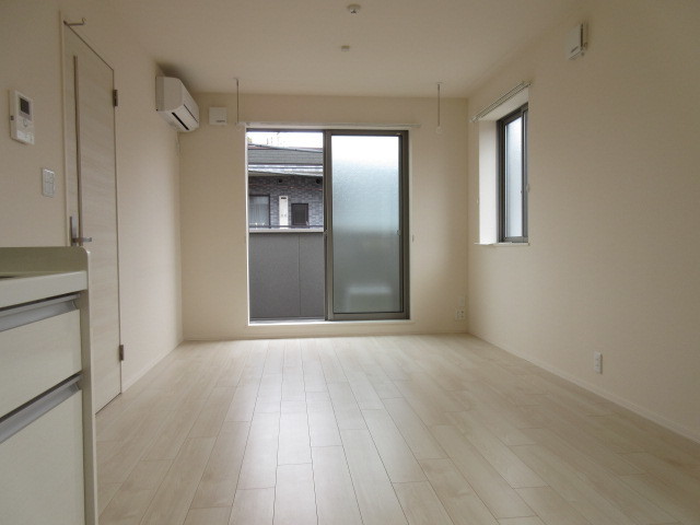 居室・リビング　★明るいフローリングのお部屋です★