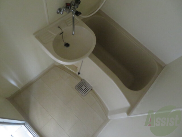 バス・シャワールーム　浴室、トイレが別なので湯舟に浸かりやすいですね！