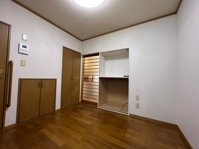 高丸7丁目テラスハウスの居間写真