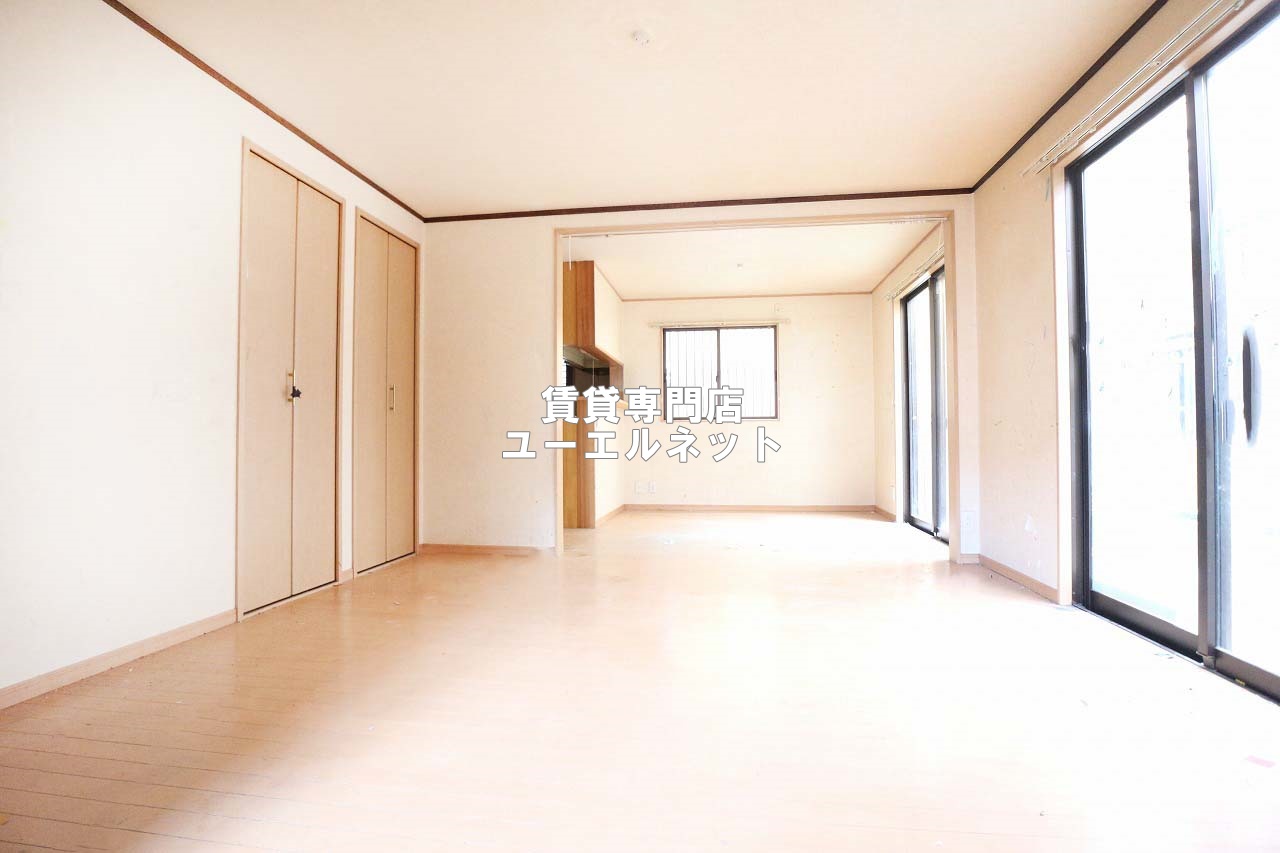 居室・リビング　ゆったりとくつろげる、落ち着きのある居室空間です