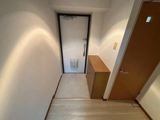 玄関　※別部屋の写真です