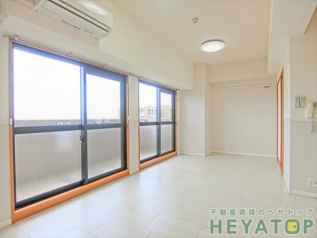 居室・リビング　ＬＤＫ１６帖（同仕様写真）